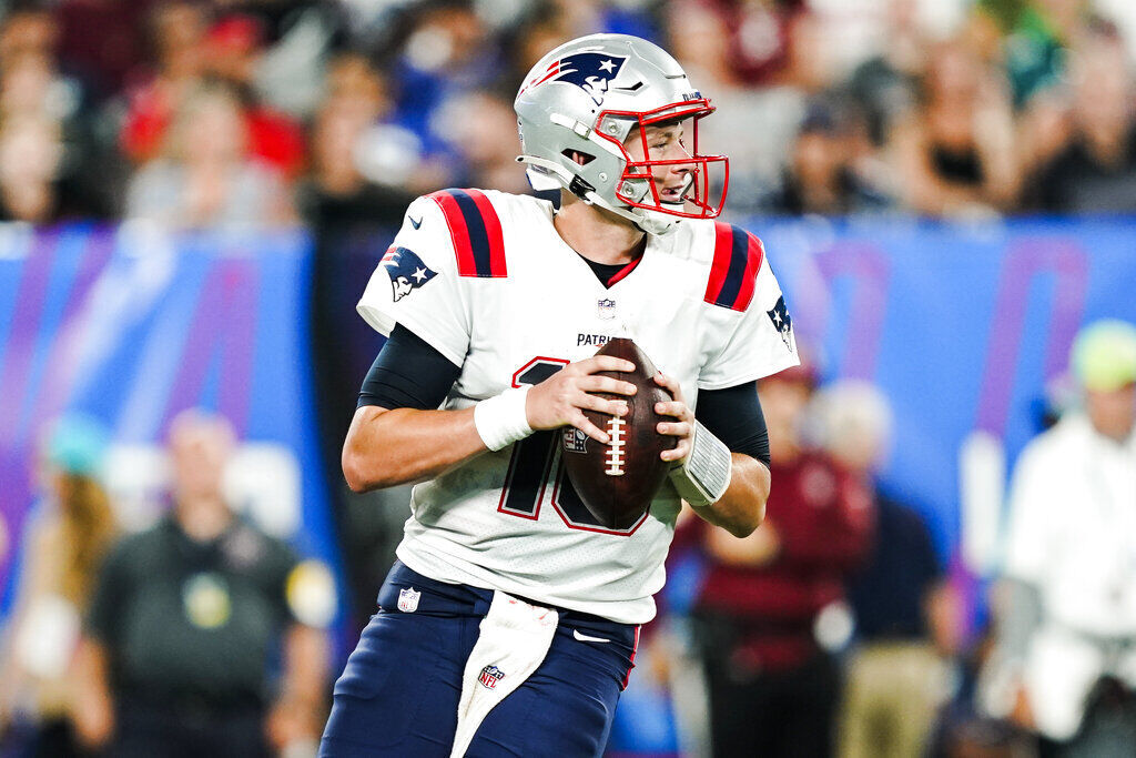 Patriots Giants Football